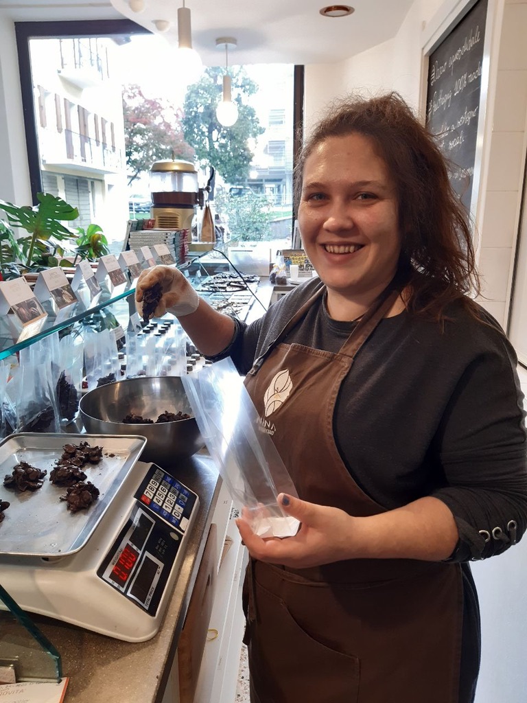 Le donne di NINA KAKAW al lavoro